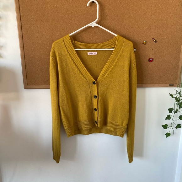 Sweaters - Yellow Knit Cardigan